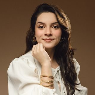 Dra. Julia Batista de Oliveira