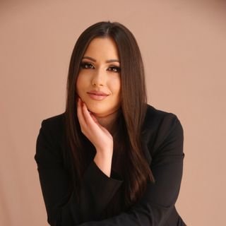 Dra. Gabriela Bernardi