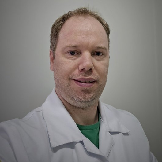 Dr. Michel Hoefel