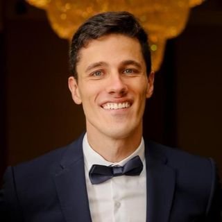 Dr. Lucas Precoma Padilha