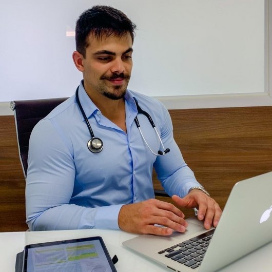 Dr. Felipe Thereza