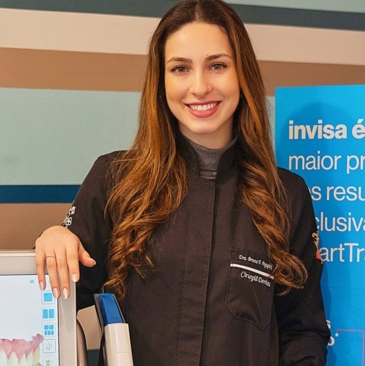 Dra. Bruna Pogogelski
