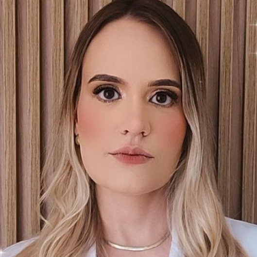 Dra. Fernanda Armond Castro