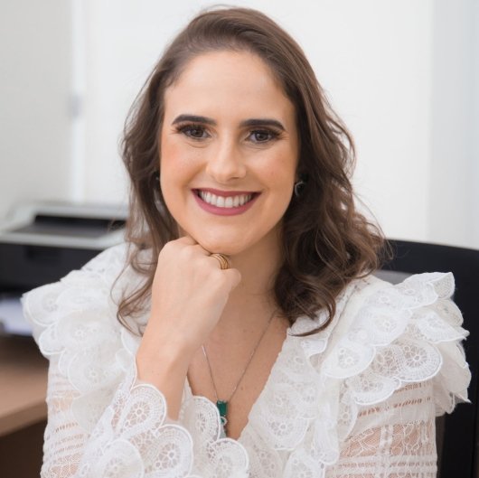 Dra. Mayara Thouin