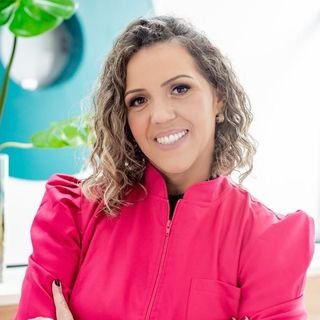 Dra. Cristiane Duarte Santos