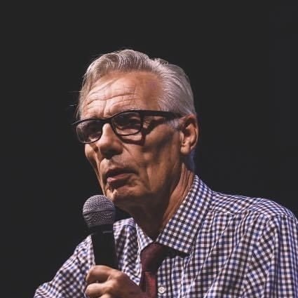 Dr. Manfred Krusche