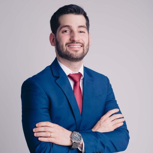 Dr. Lucas Silveira