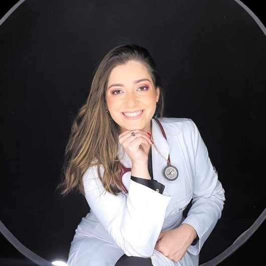 Dra. Letícia Mara Dos Santos Barbetta