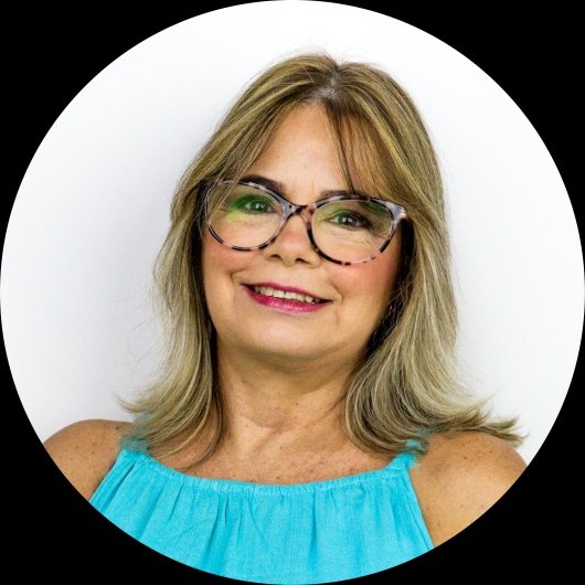 Dra. Simone De Souza Mombrine