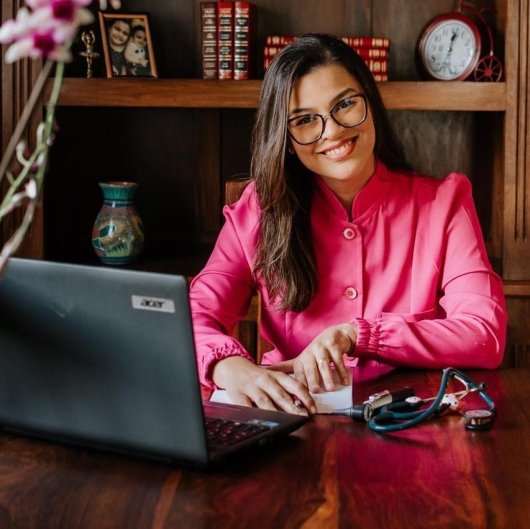 Dra. Karolina Danielle Carvalho De Sousa Oliveira