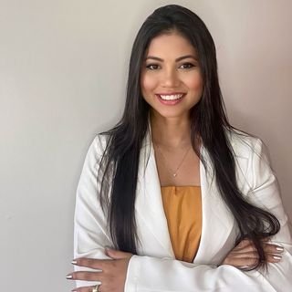 Dra. Andressa Silva Ferreira