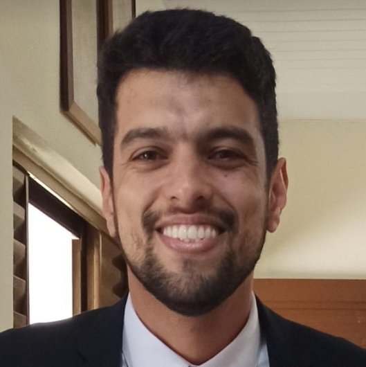 Dr. Eduardo Veloso