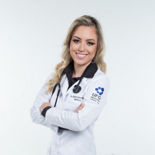 Dra. Mayara Souza Martins