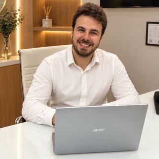 Dr. Derek Bevilacqua