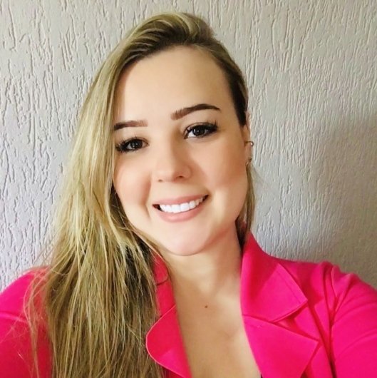 Viviane Carcavallo Alves