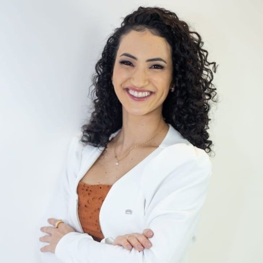 Dra. Jade Gomes Oliveira