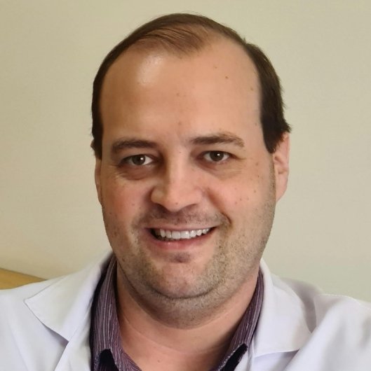 Dr. Junior Kurz