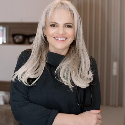 Dra. Jaqueline Weber