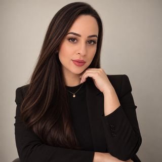 Dra. Adrielle Lacerda Battirola