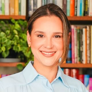 Dra. Livia Batista Chaves