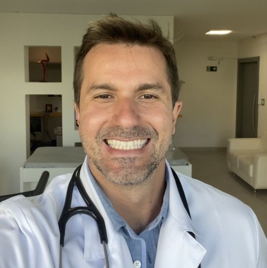 Dr. Eduardo Cardozo Lima