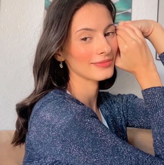Camila F. Camargos