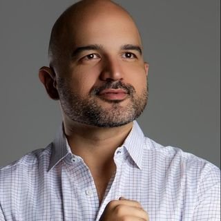 Dr. Gustavo Coelho