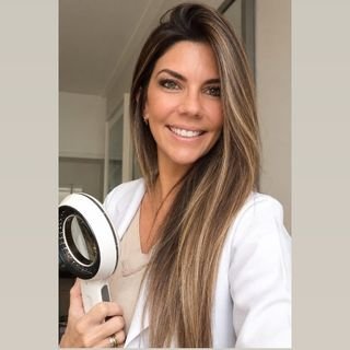 Dra. Manuela Martinucci De Carvalho