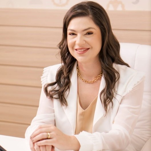 Dra. Thássia Barbizan