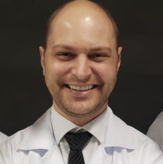 Dr. Tiago Bottega