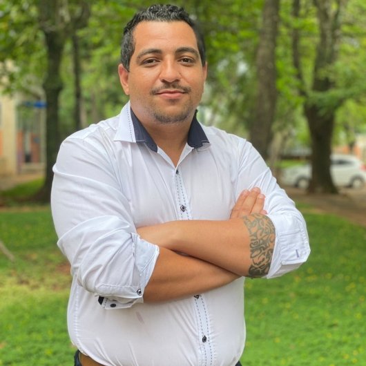Dr. Marcos Vinícius Ferreira de Camargo