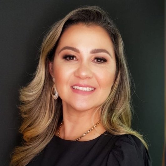 Dra. Vivian Raquel Farencena Carvalho