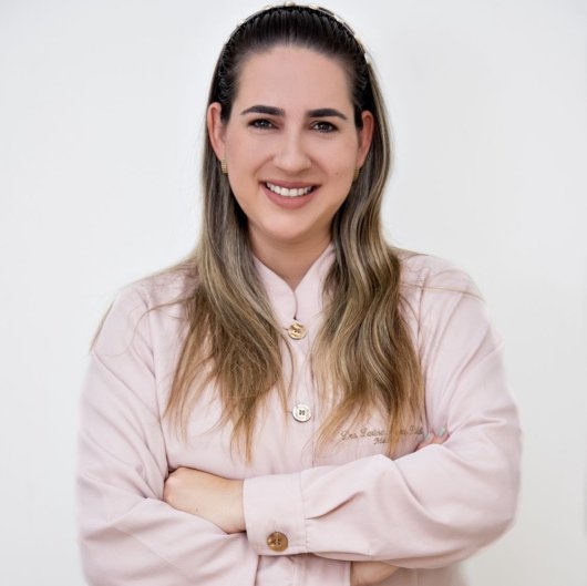 Dra. Larissa Roldi