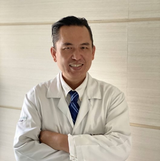 Dr. Ronny Ng