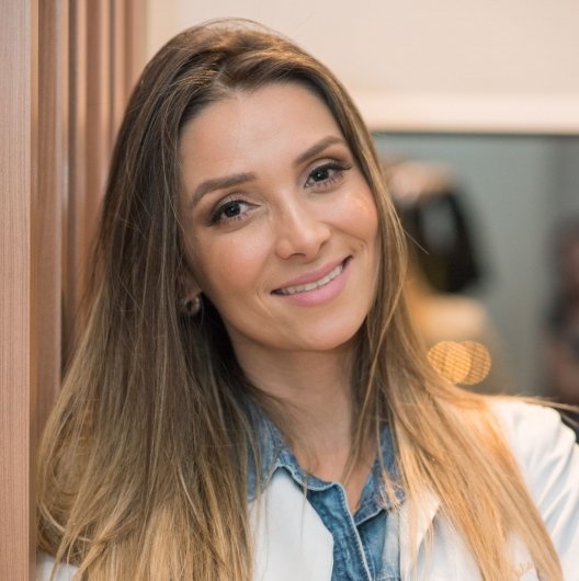 Dra. Julia Trindade