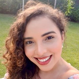 Dra. Caroline Moulaz