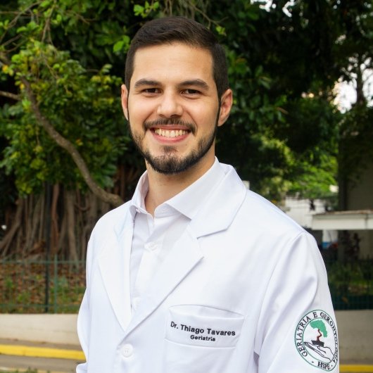 Dr. Thiago Tavares