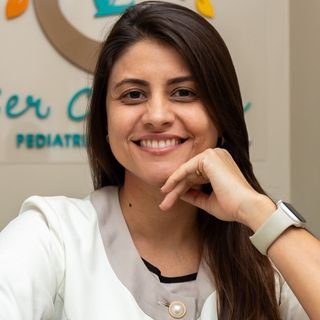 Dra. Leila Carneiro Herrera Camargo