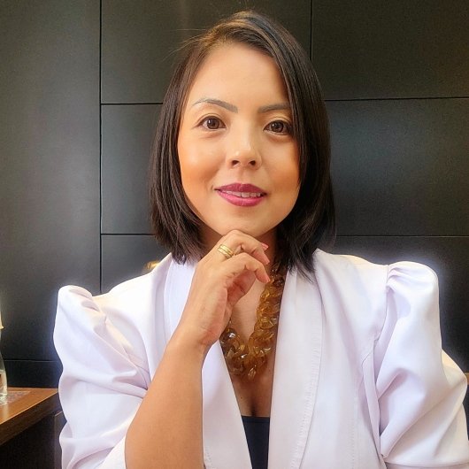 Dra. Paula Oshiro
