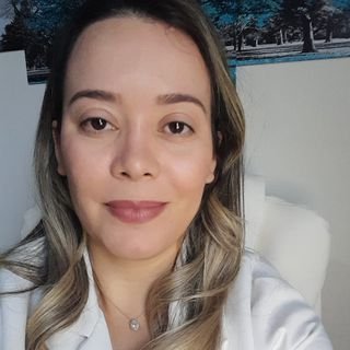 Dra. Daiane Soares Cruz