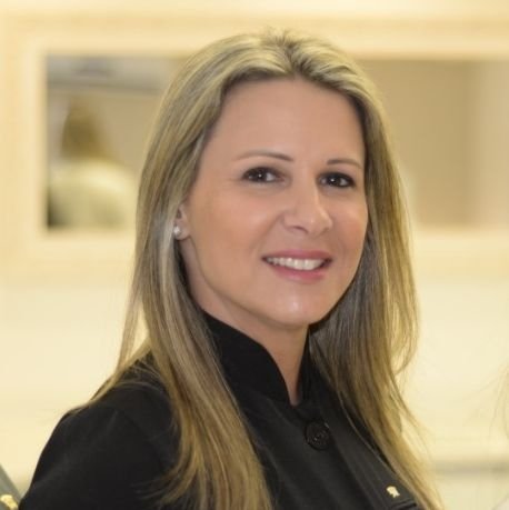 Dra. Aline Soares