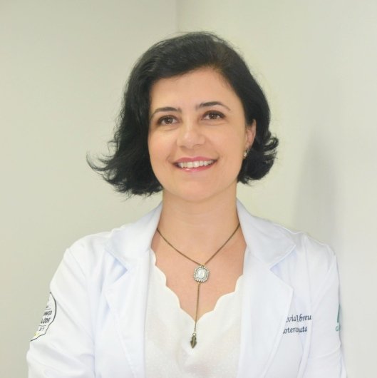 Dra. Flávia Abreu