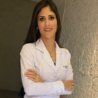 Dra. Ariane Cordeiro