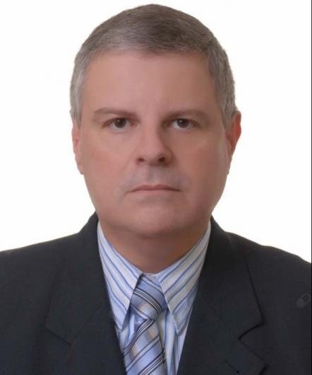 Dr. Marcelo Leite Valença