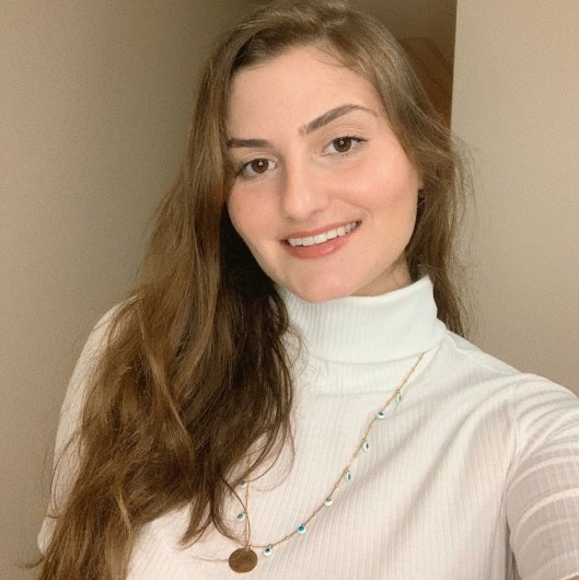 Julia Schurhaus Peretti