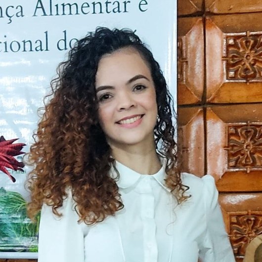 Dra. Isamara Campos