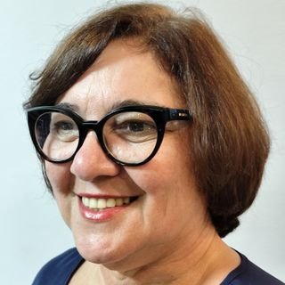 Dra. Adriana Chaves de Oliveira Ruback