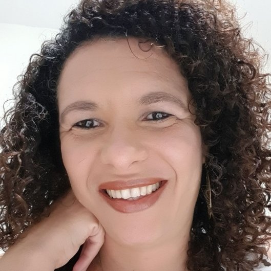 Prof. Andreliana Silvestre Vilela