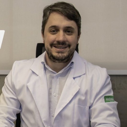 Dr. Andre Petry Sandoval Ursolino