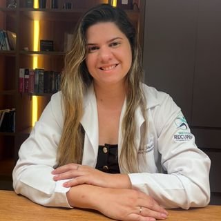 Dra. Lorena Souza Vilela